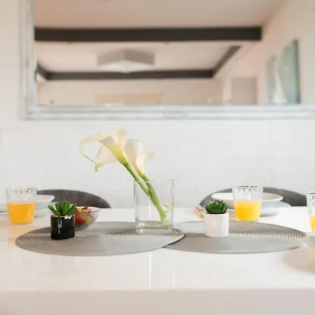 Nika Sa Jacuzzijem 아파트