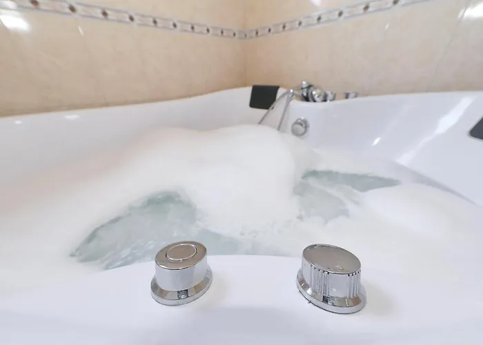Apartment Apartman Nika Sa Jacuzzijem