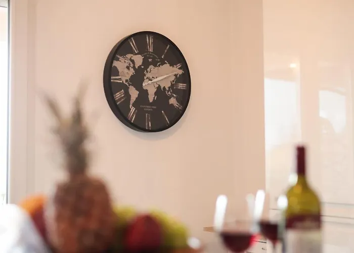 Nika Sa Jacuzzijem * Ζαντάρ